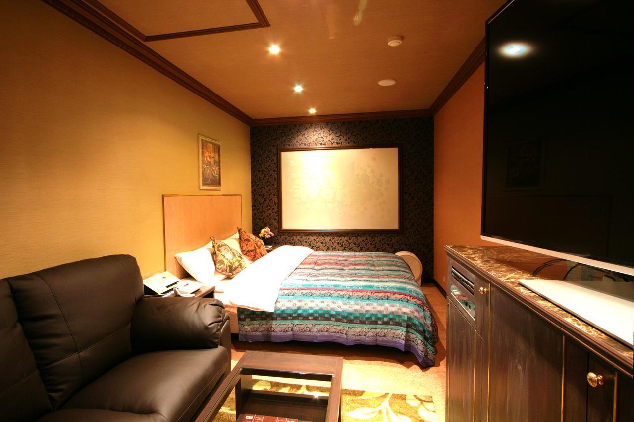 Sari Seki Inter (adults Only)